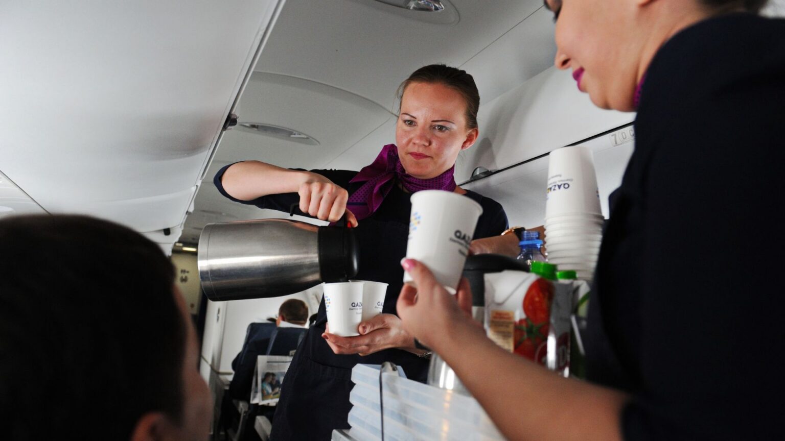Flight Attendants Warn Travelers to Skip Two Hot Drinks on Planes